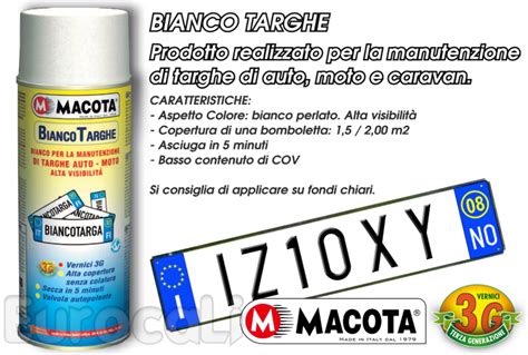 Verniciare targa auto con spray .